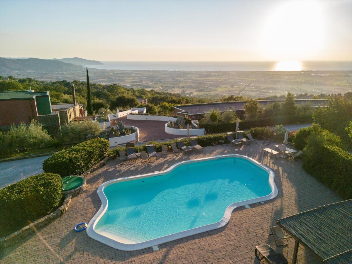 Borgo La Pietraia Hotel Paestum Exterior photo