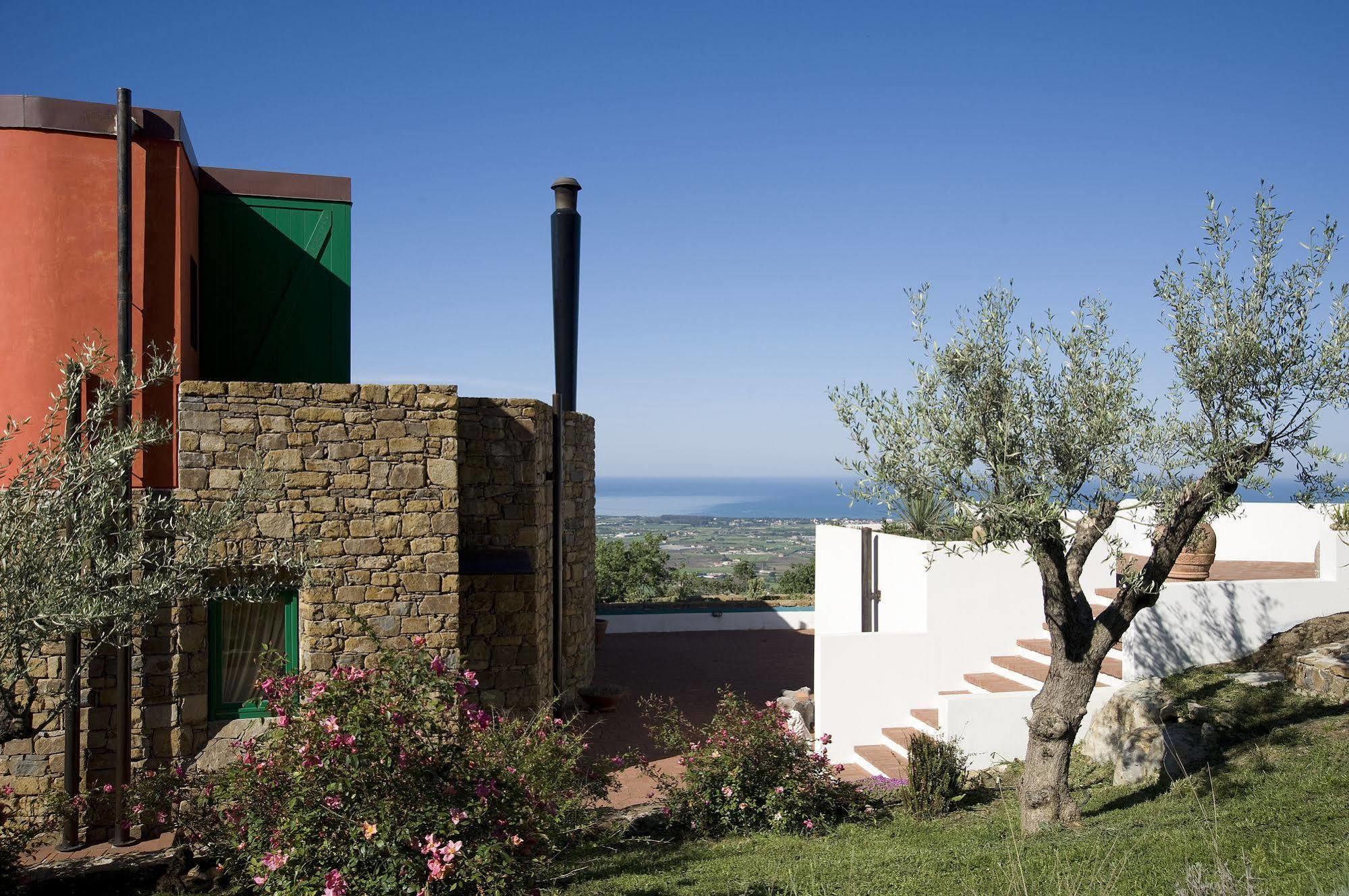 Borgo La Pietraia Hotel Paestum Exterior photo